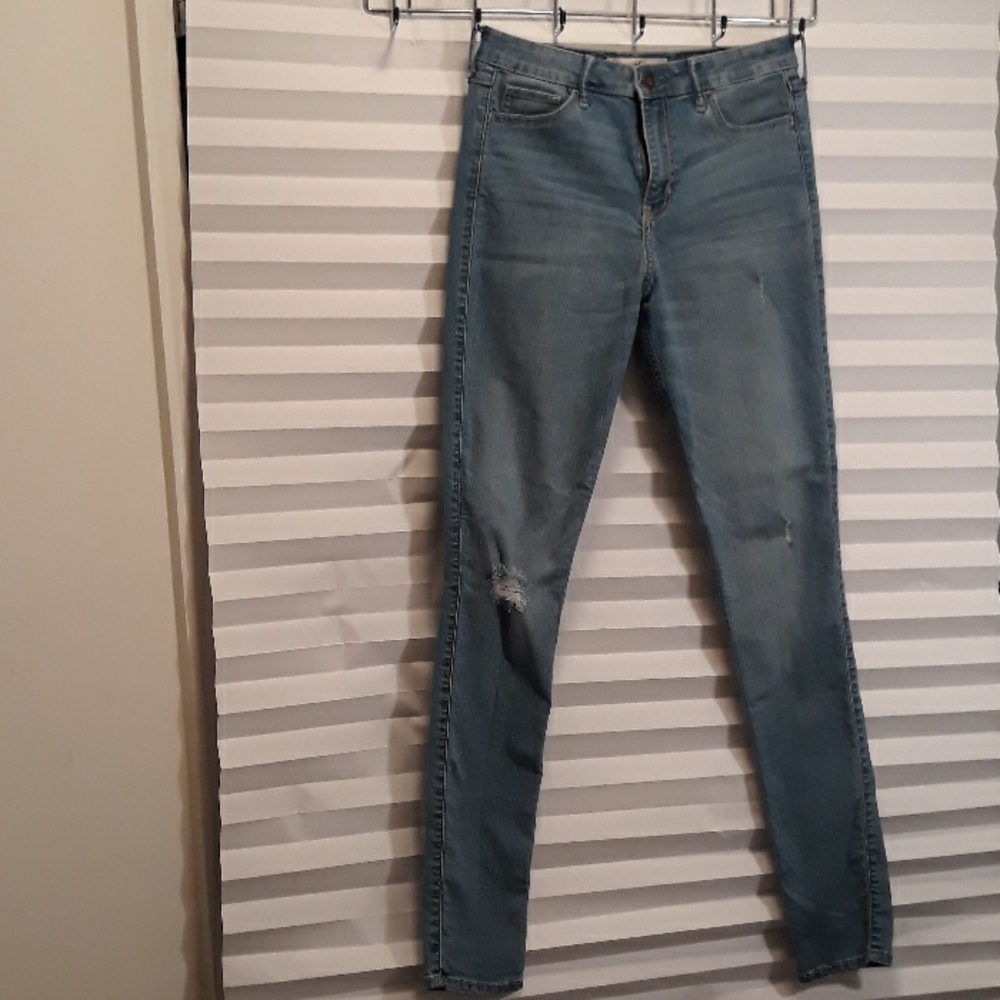 Hollister Jean's
